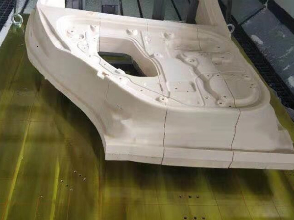 Dernière affaire concernant Le client utilise du 1.67 haute densité pour les outils d'inspection automobile.